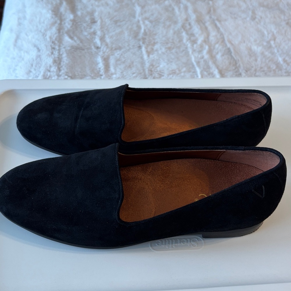 Vionic Willa Slip-on Flat Black Suede Sz 6.5